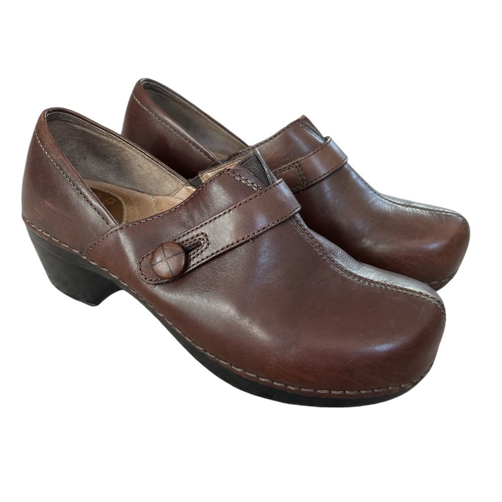 Dansko Solstice Brown Leather Split Toe Strap Clogs